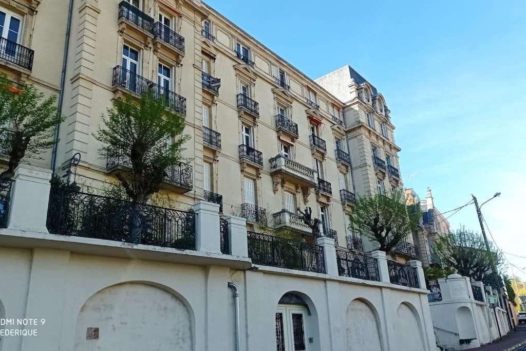 Studio 18 Residence Du Parc Châtel-Guyon Kültér fotó
